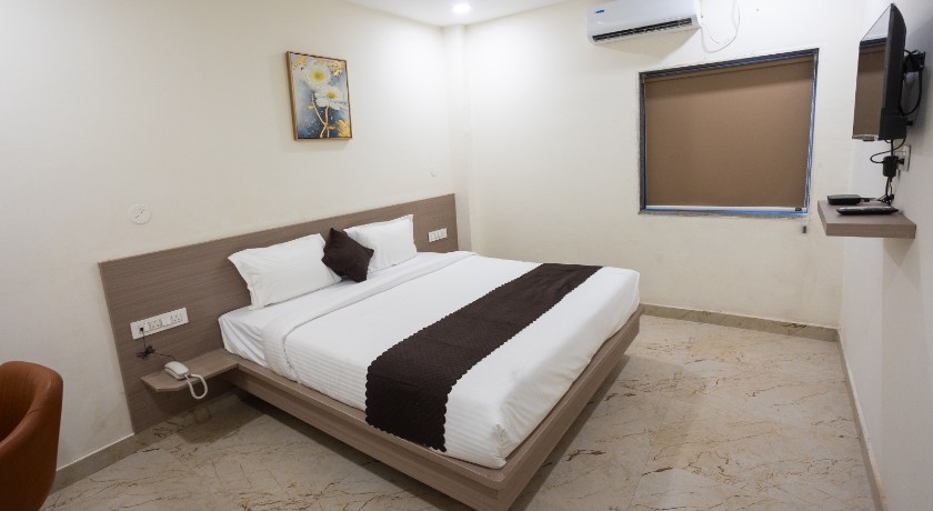  Hotel V Grand, The Grand Standard in Hyderabad