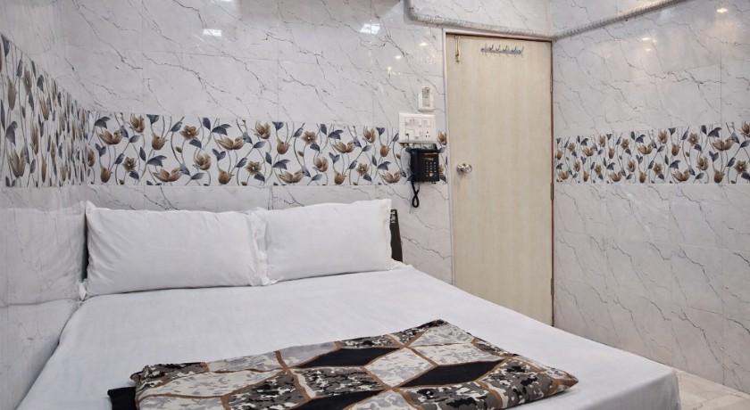 Relax Hotel in Mumbai