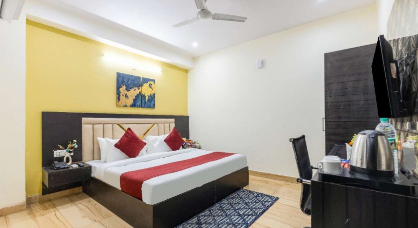 Hotel Mint Gold in Delhi