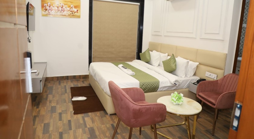 Mazestic Bay in Noida