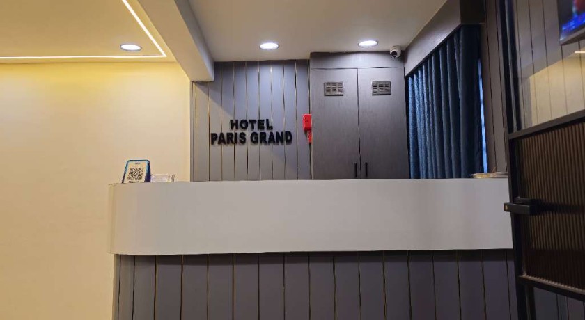 Hotel Paris Grand in Ahmedabad