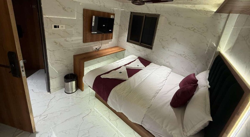 Hotel Royal Plaza in Mumbai