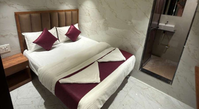 Hotel Royal Plaza in Mumbai