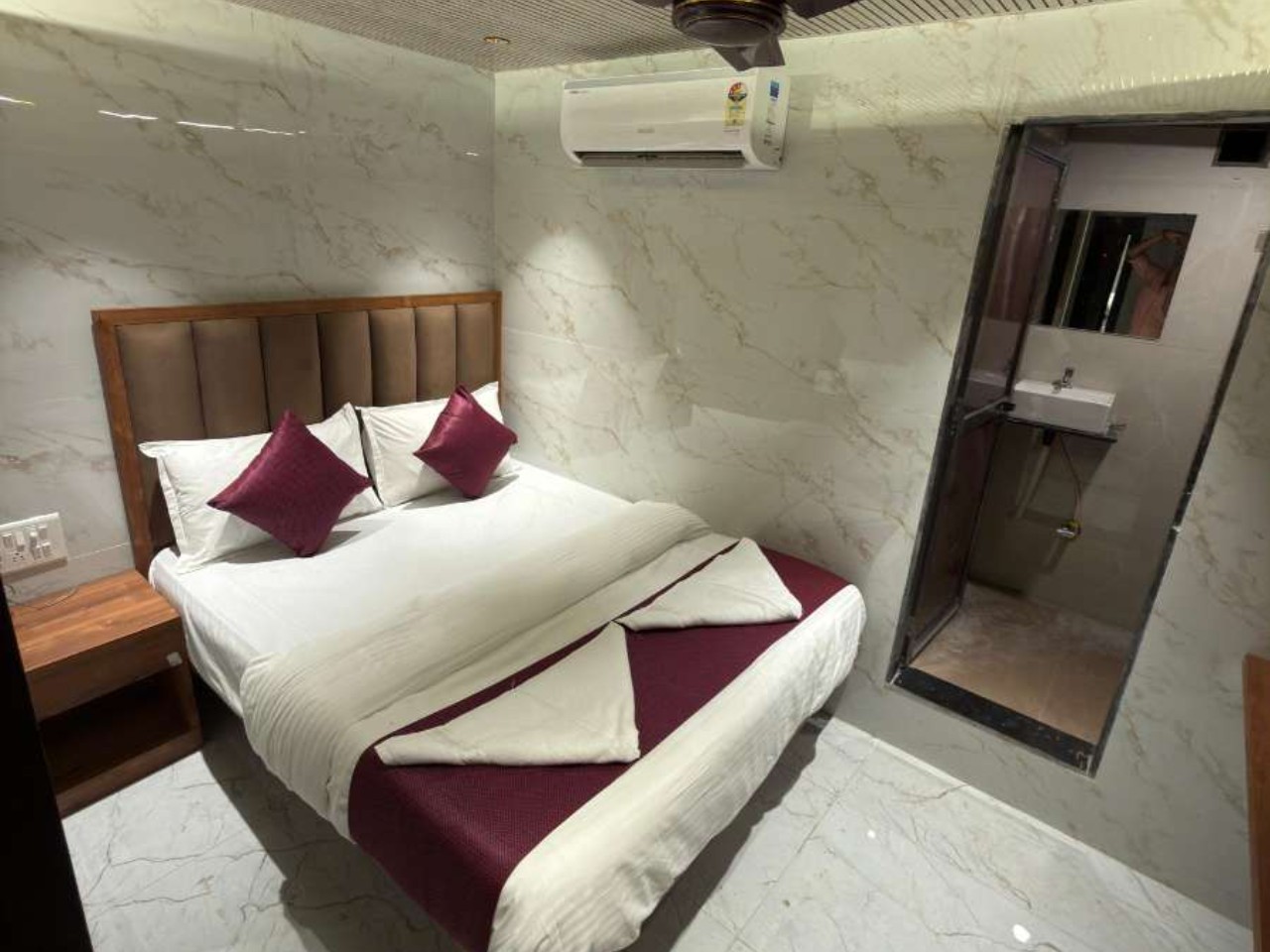 Hotel Royal Plaza in Mumbai