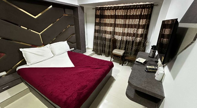 Hotel Fantacee in Navi Mumbai