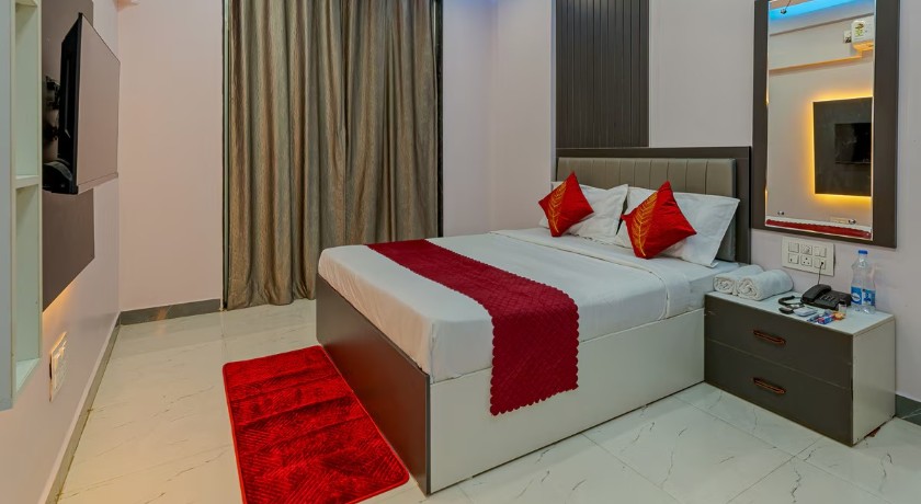 Hotel Majestic Royal in Solapur
