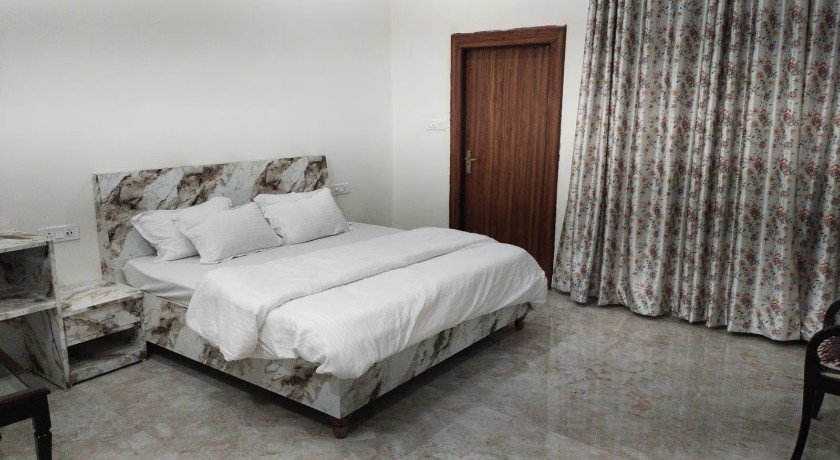 Riyaarth Stays in Agra