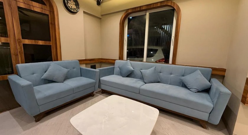 Hotel Avenue Inn in Navi Mumbai