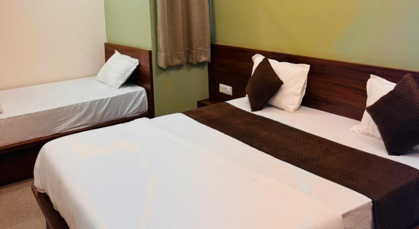 Hotel Shree Mangalam in Khatoo