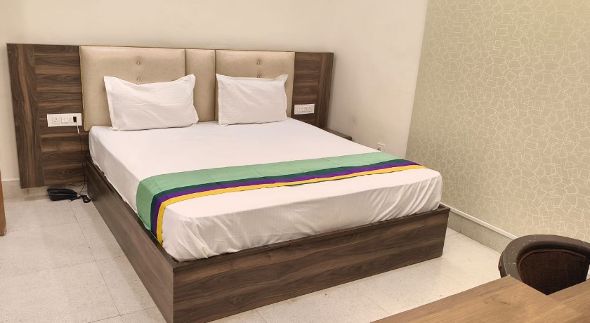 Hotel Heaven Grand in Lucknow