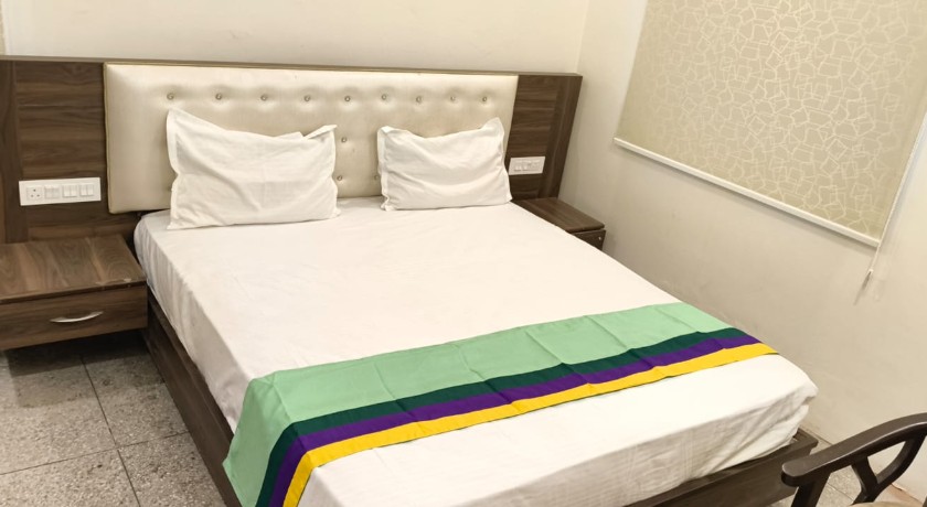 Hotel Heaven Grand in Lucknow