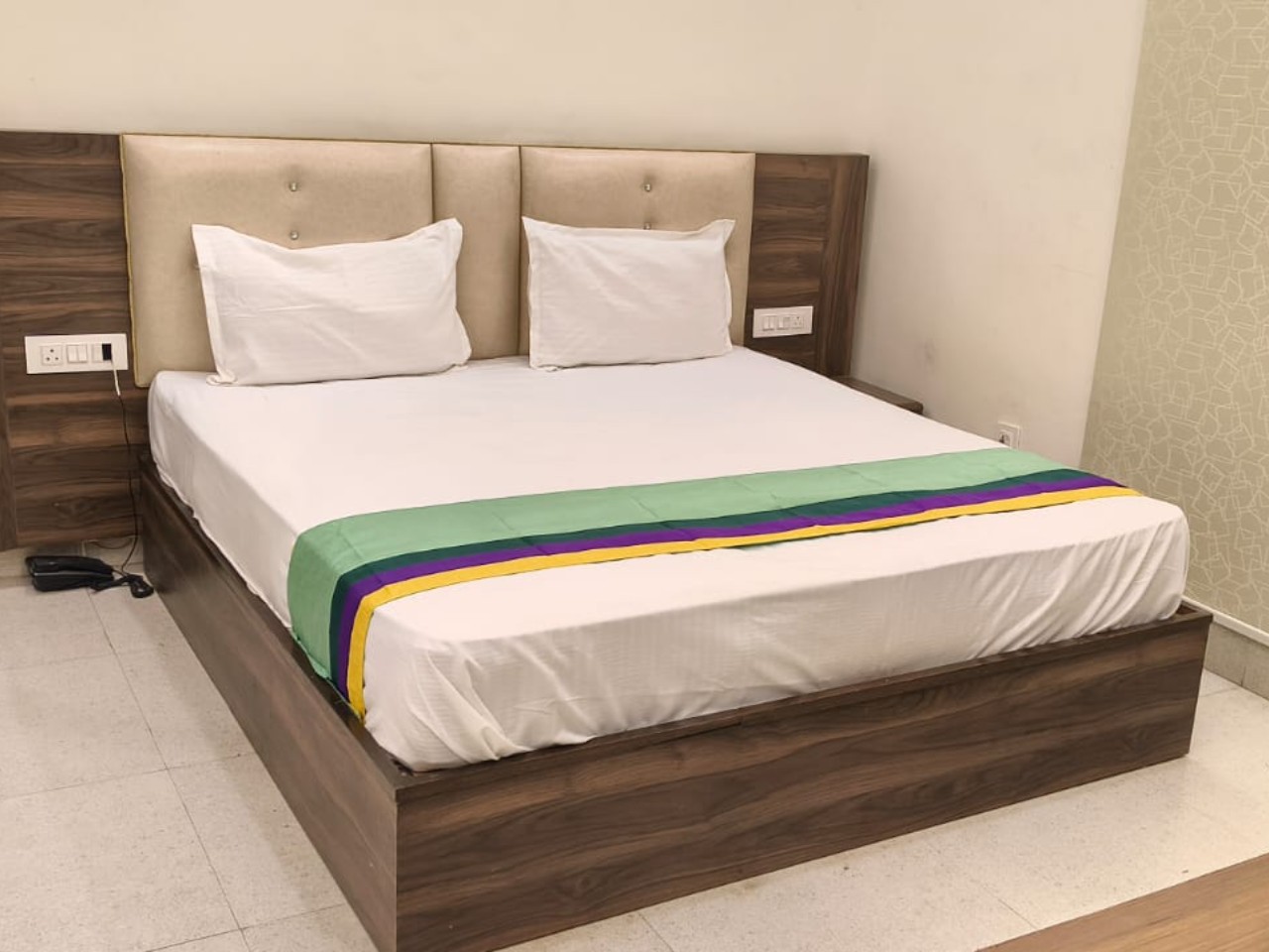 Hotel Heaven Grand in Lucknow