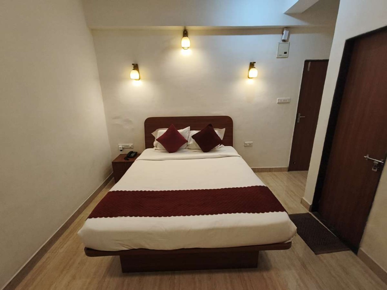 Hotel Sandesh Palace in Lonavala