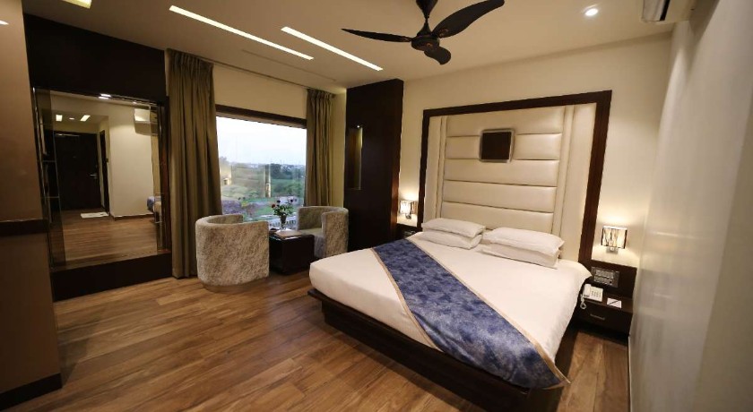 Hotel Prince Viraj  in Jabalpur