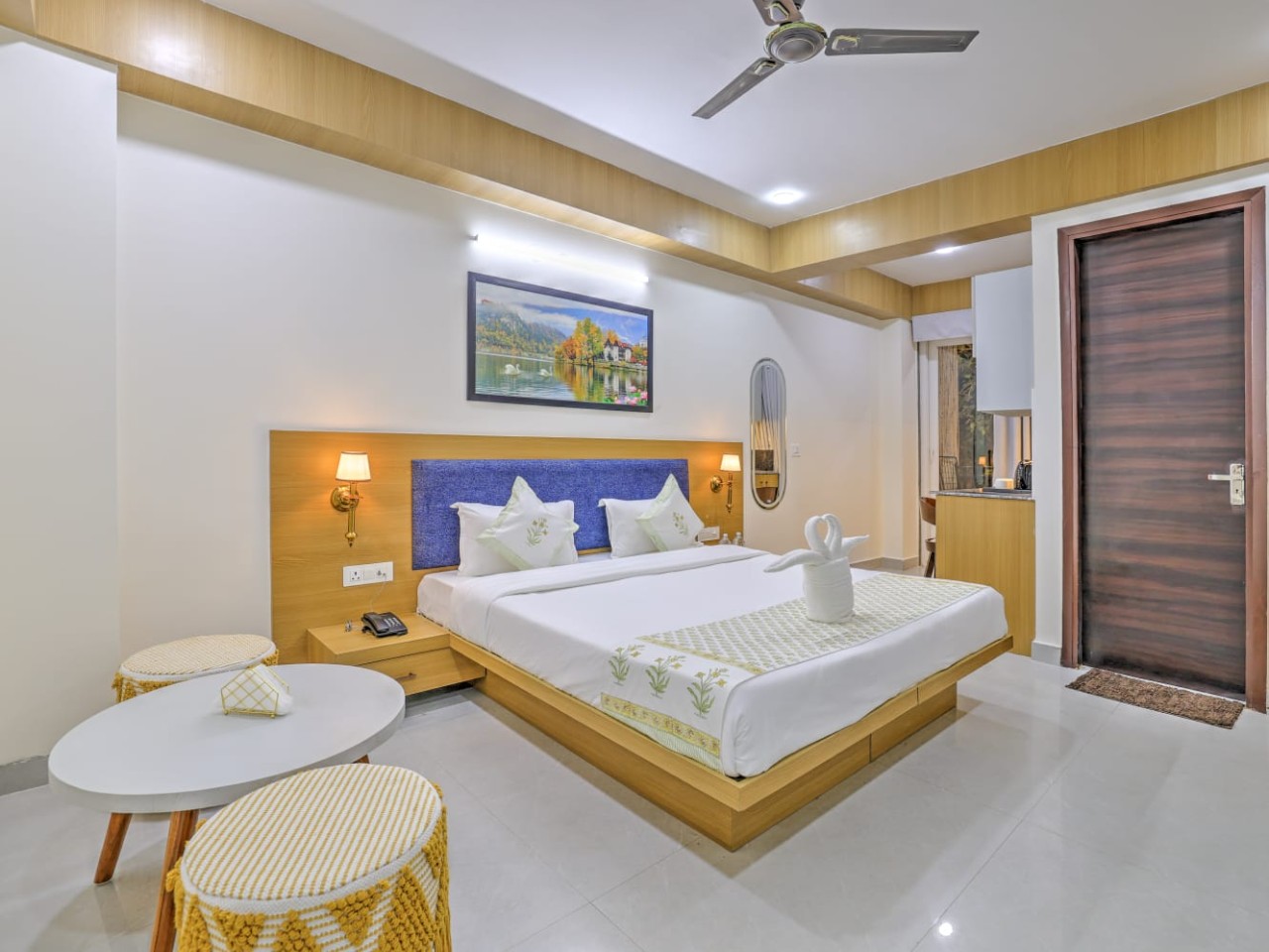 Hotel SkyLuxuria Medicity in Gurgaon