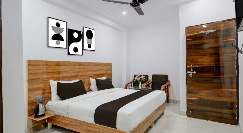 Hotel Royal Regency in Delhi