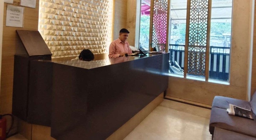 Hotel Mathoshree in Thane