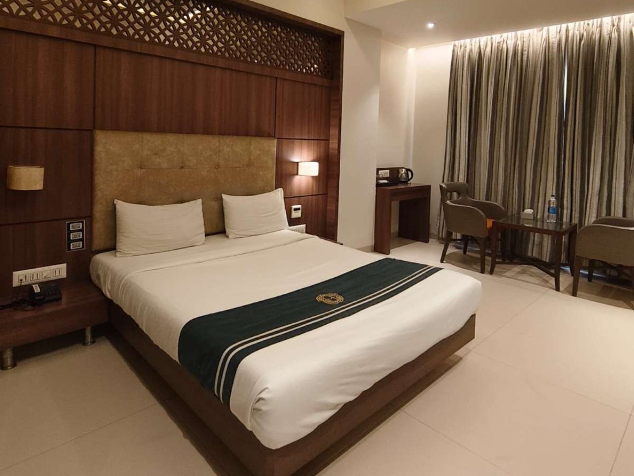 Hotel Mathoshree in Thane