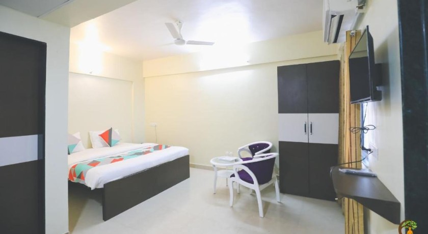 Hotel Paradise Aundh in Pune