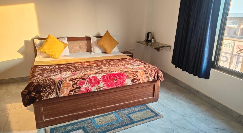 Hotel Ramkesarrai in Ayodhya