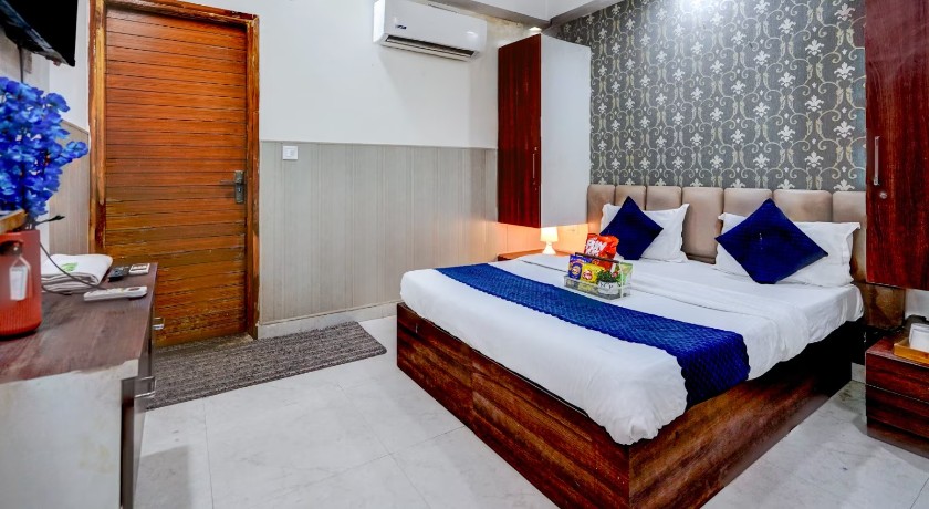 Rest In Hotel in Noida