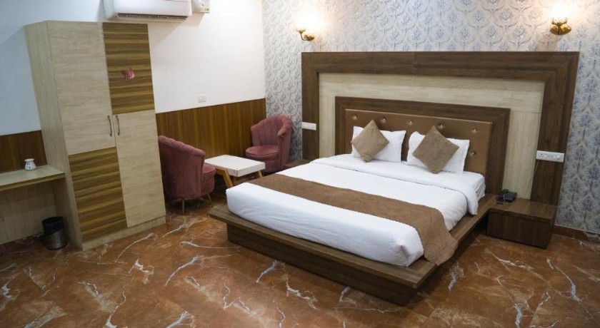 Hotel Amour Chandigarh Zirakpur in Zirakpur