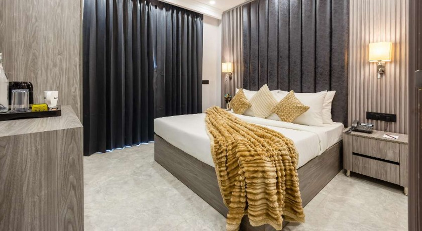 Saltstayz Premier Near Sector 44 Corporate Hub in Gurgaon