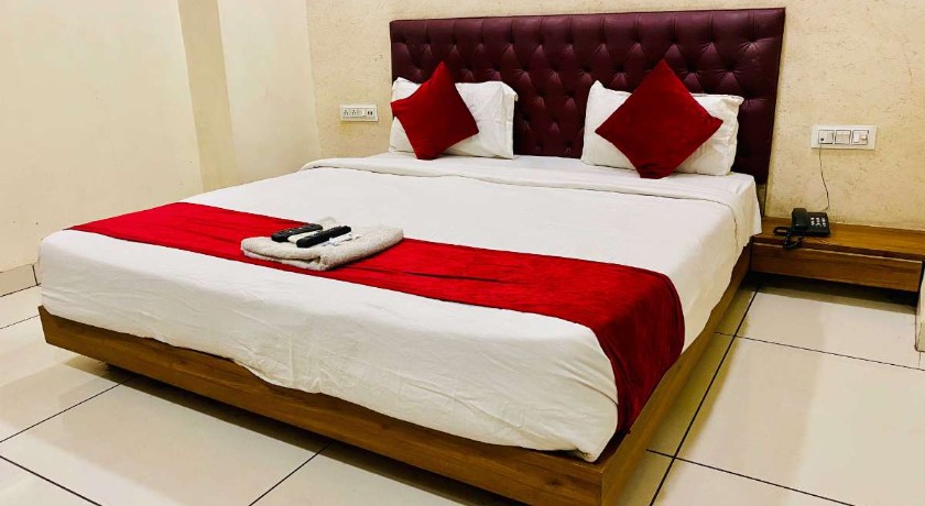 Hotel Sukh Vilas in Indore