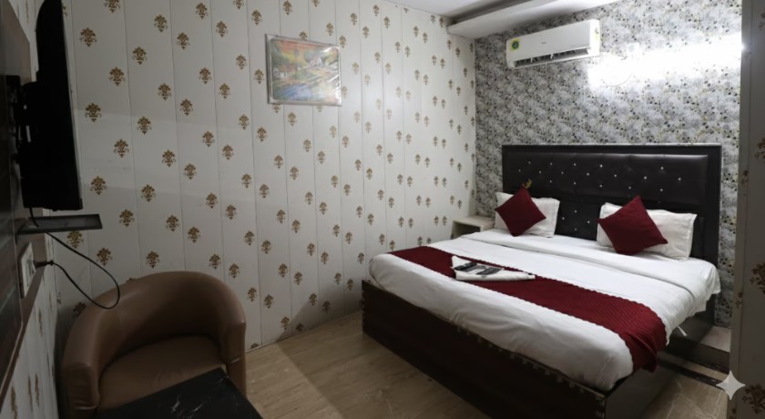 Hotel Yuvraj Rajendra Nagar in Ghaziabad