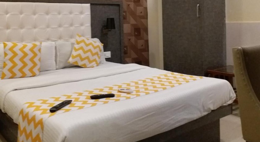 Hotel Western Court in Mumbai