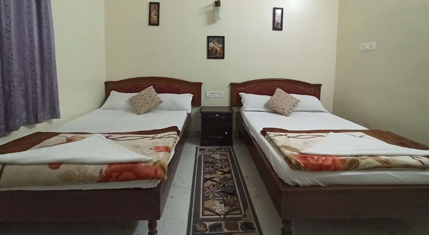 Hotel Laxmi International in Bodh Gaya