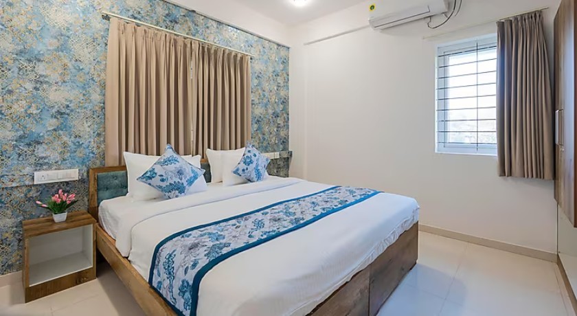 Hotel Royal Manyata in Bangalore