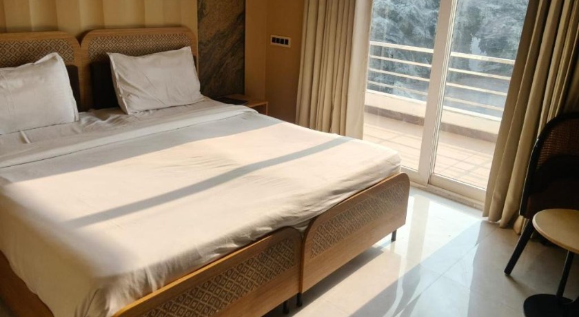 Saltstayz Premier - Sector 28 Faridabad in Faridabad