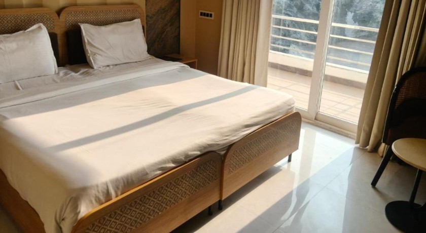 Saltstayz Premier - Sector 28 Faridabad in Faridabad