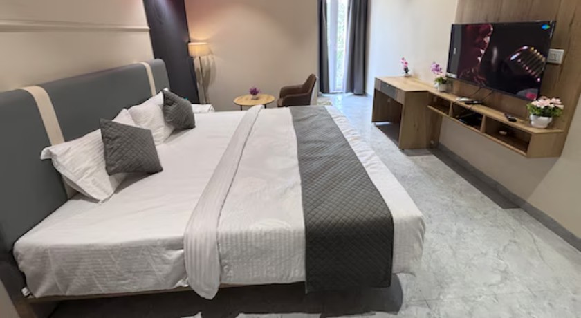 Hotel Stayvilla Raipur in Raipur