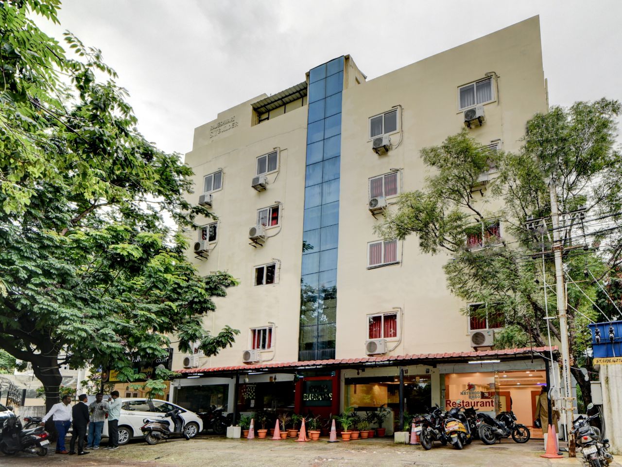 Hotel N S Royal Emirates in Hyderabad