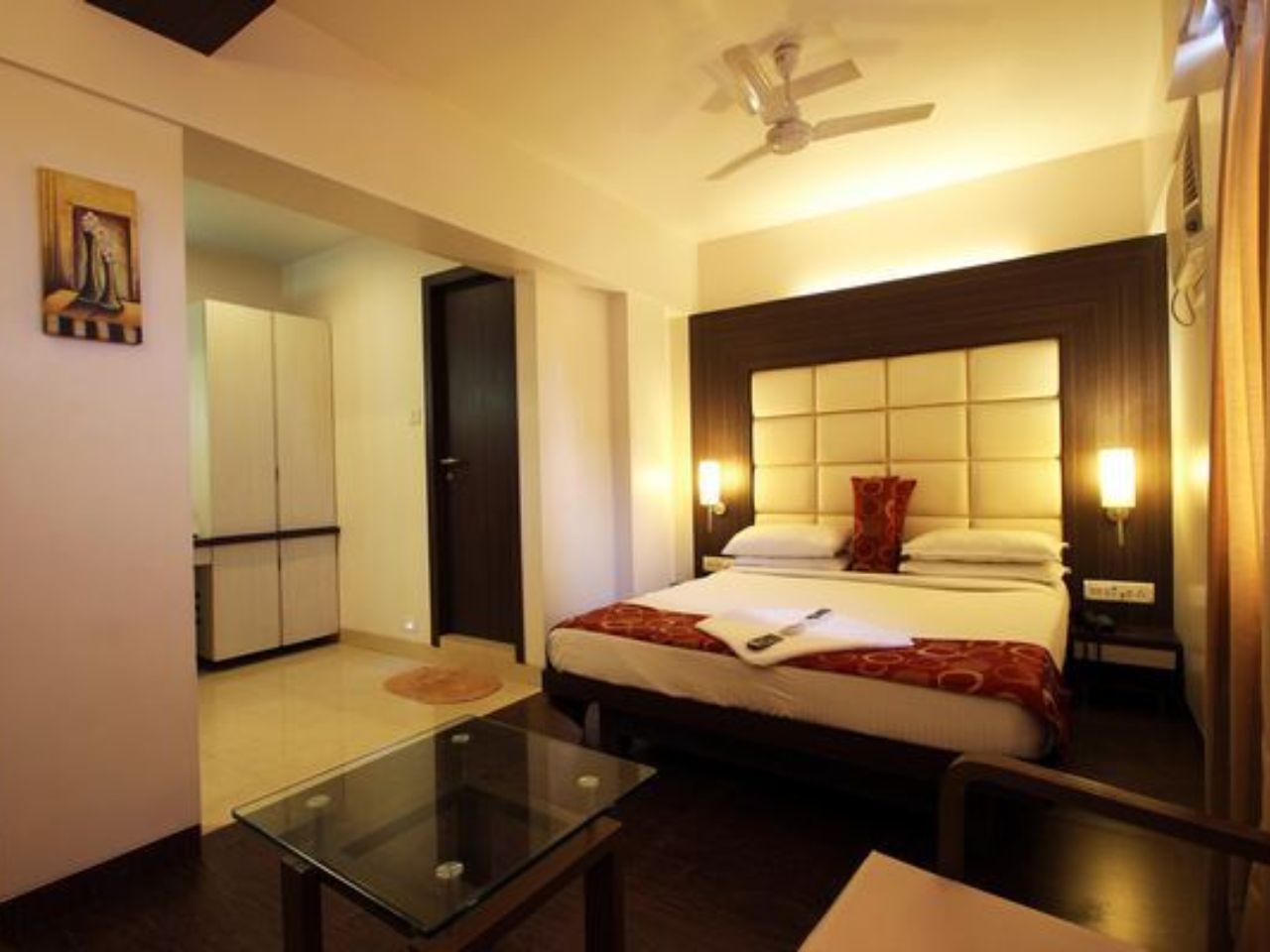 Hotel Mourya Residency in Thane