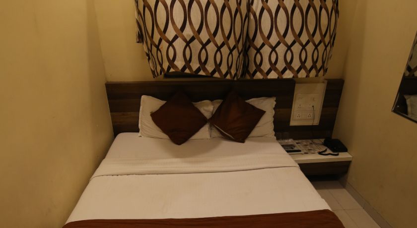 Airport Metro Hotel in Mumbai