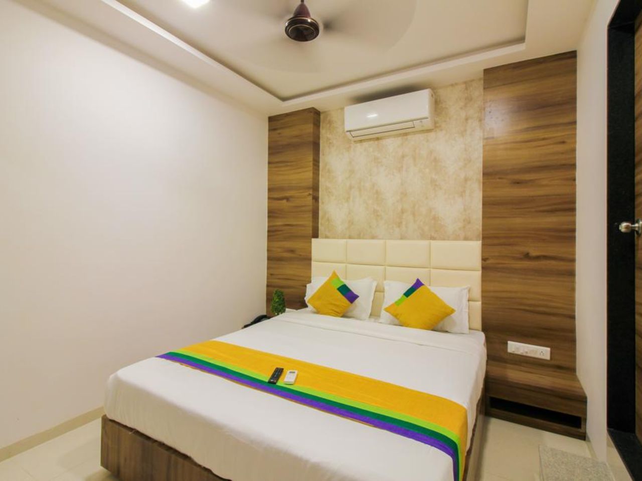 Hotel Elvis  Inn in Mumbai