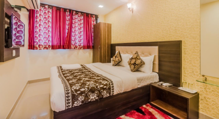 Hotel Golden Galaxy in Mumbai