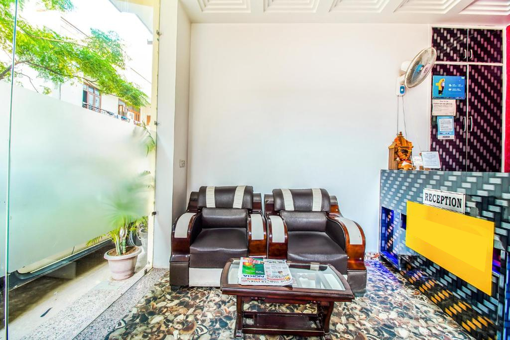 Hotel Airlift in Delhi