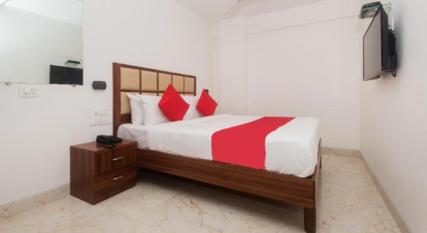 Hotel Grand Plaza  in Mumbai