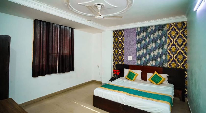 Hotel Aditya Inn in Delhi