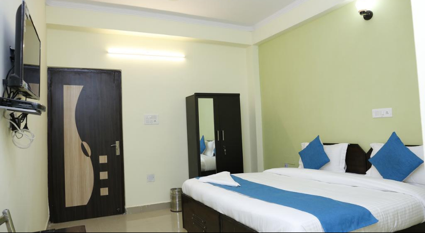 Hotel Silver Land in Delhi