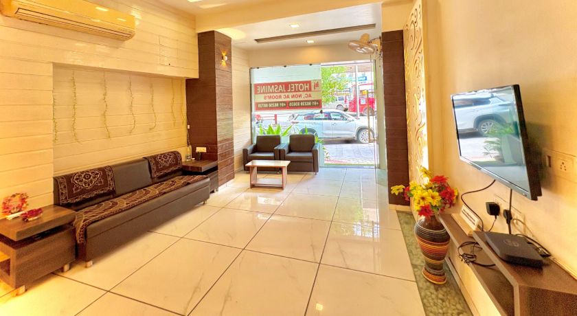 Hotel Jasmine in Ahmedabad