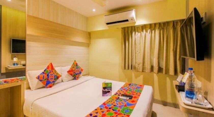 Hotel Pranava Deluxe in Navi Mumbai