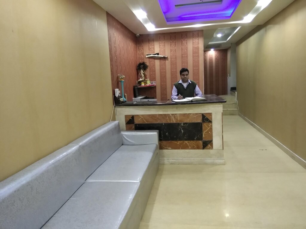 Hotel Vishesh Continental in Delhi