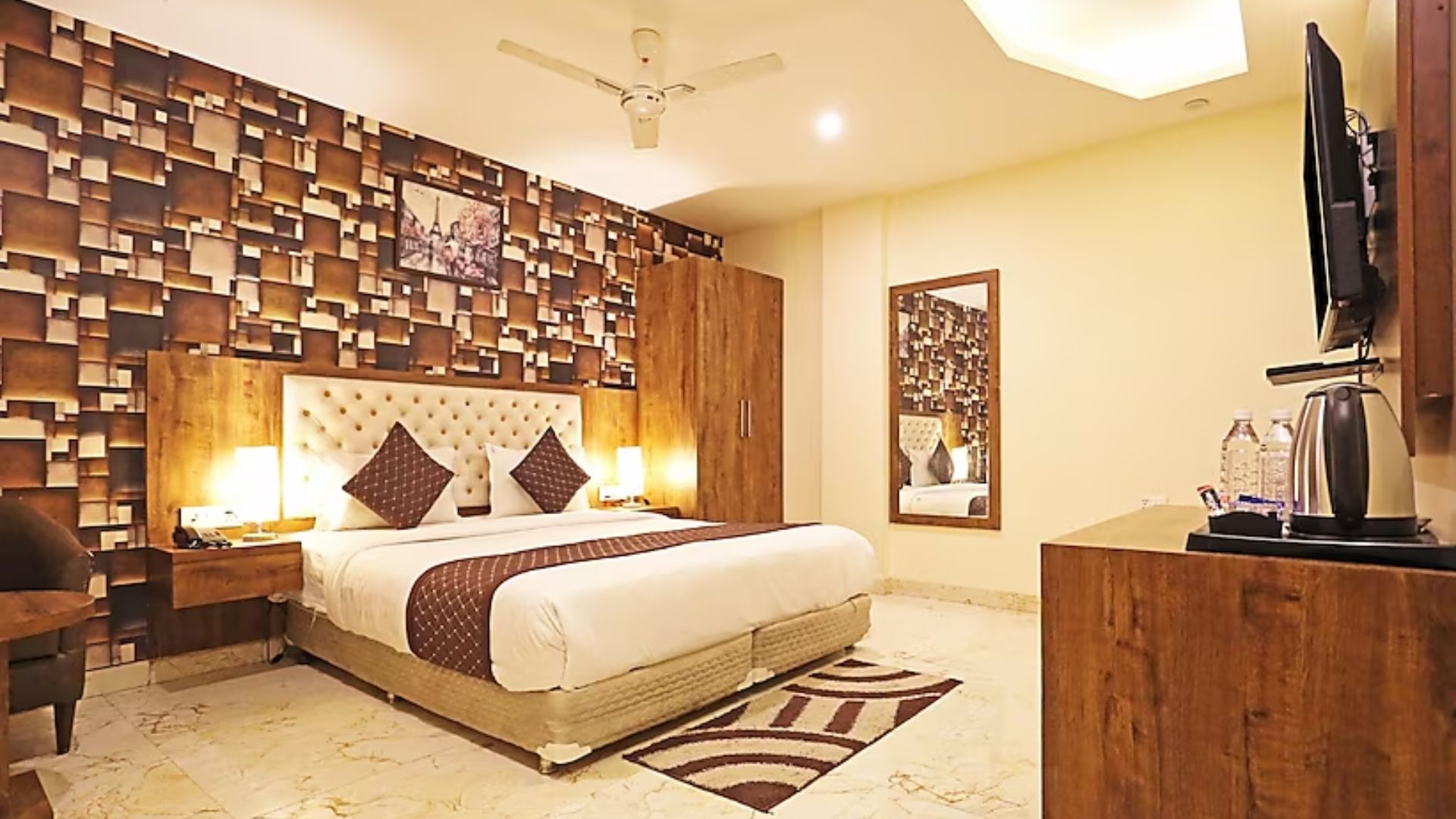 Hotel Mayda Inn- A Boutique Hotel. in Delhi