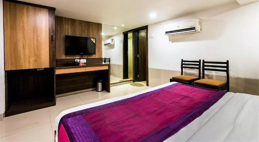 Hotel Shelter Palace in Navi Mumbai