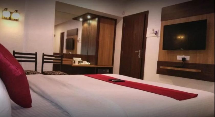 Hotel Shelter Palace in Navi Mumbai